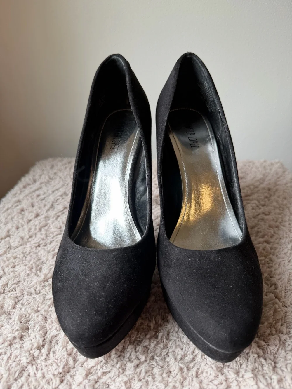Jennifer Lopez Black Suede Platform Pumps